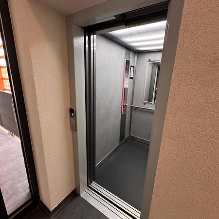 Gleam Legend Apartament *